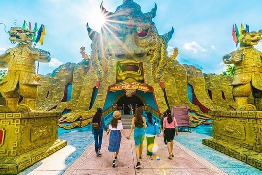 Thông báo mới nhất từ KDL Đại Nam của bà Nguyễn Phương Hằng: Miễn phí cho đối tượng này 