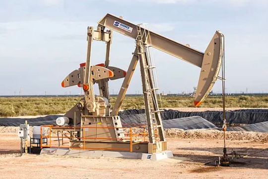 Sau mũi khoan 2.300 mét, phát hiện mỏ dầu lớn xuất hiện liên tiếp ở 3 tầng địa chất, 5.100 thùng có thể khai thác mỗi ngày