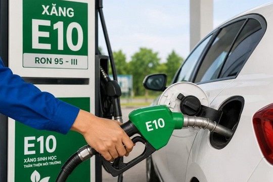 Giá xăng dầu đồng loạt tăng, xăng E10 RON 95 lên 22.660 đồng/lít