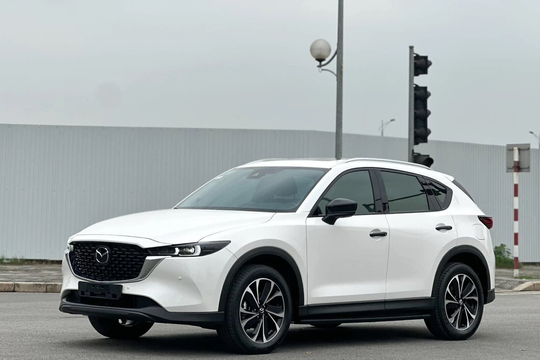 Giá Mazda CX-5 chạm đáy