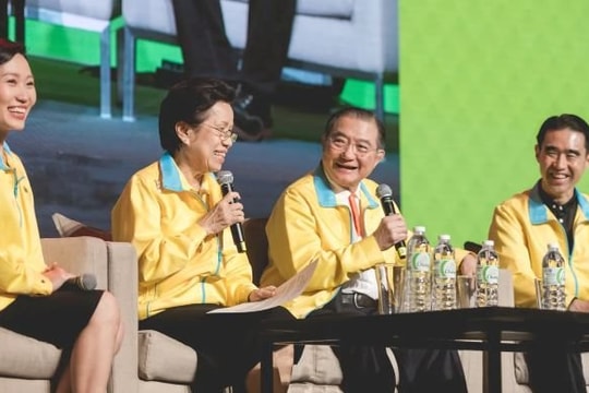 Ái nữ nhà TCC Group kể câu chuyện kinh doanh 10 tỷ USD: Tốt nghiệp MIT, Harvard, hiện nắm trong tay quyền sinh sát Big C, Mega Market
