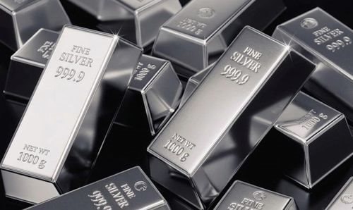 Một tổ chức "xả" hàng chục tấn bạc chỉ trong một ngày