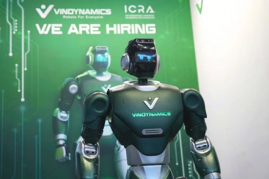 Vingroup chính thức đưa robot hình người lên sân khấu công nghệ toàn cầu: Tham vọng bước vào cuộc đua nghìn tỷ USD cùng Tesla