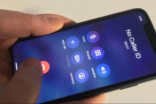 Nghe cuộc gọi số lạ, người đàn ông cảnh giác cúp máy luôn nhưng sau đó nhận thông báo: Tài khoản cộng thêm 1.000 tỷ đồng