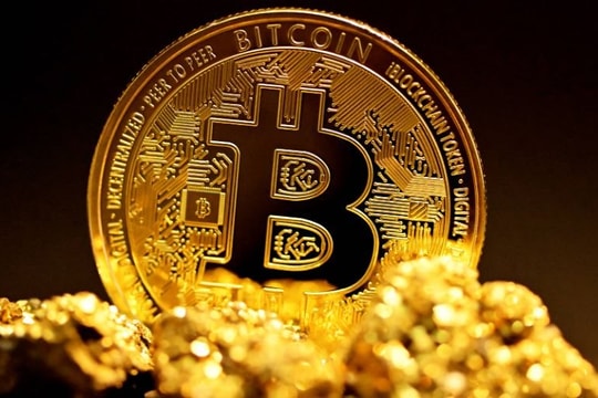 Lần đầu tiên trong vòng 4 năm, một 'cá mập' bán ra 32 BTC: Tương lai nào cho đồng tiền số lớn nhất thế giới?