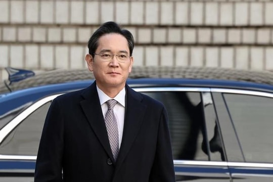 AI, chip bán dẫn đưa Chủ tịch Samsung Electronics lọt top 50 người giàu nhất thế giới
