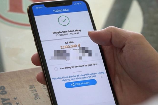 'Không có chuyện chuyển khoản nhầm rồi tự động đến ngân hàng yêu cầu phong tỏa ngay tài khoản người nhận'