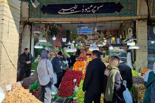 “Thịt đỏ trở thành giấc mơ”: Lạm phát ở Iran chạm mức cao nhất kể từ Thế chiến II