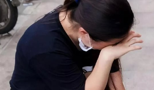 Chỉ sau 1 giao dịch chuyển khoản, nữ kế toán phải gánh khoản nợ xấu hơn 19 tỷ đồng: Ngân hàng đóng băng tài khoản, niêm phong nhà