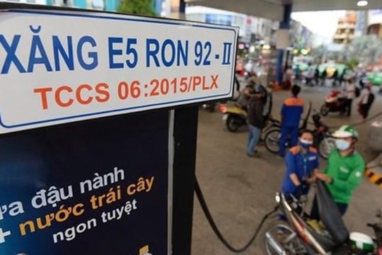 Xăng E5 được khuyên dùng cho xe đời cũ, người dân có thể tìm mua tại đâu?