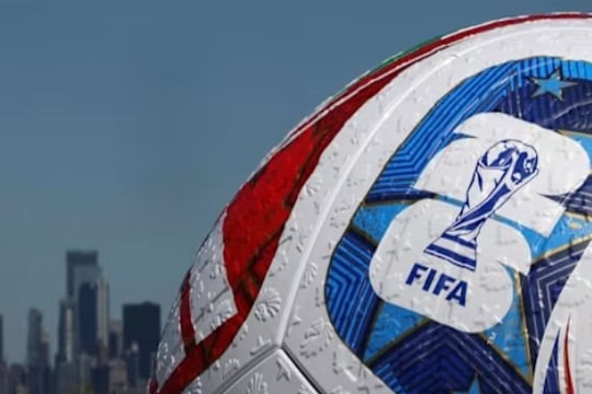 Cỗ máy kiếm tiền 13 tỷ USD đầy tranh cãi của FIFA