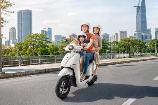 Pin lớn đi 200km, cốp vẫn rộng 50L: Dat Bike ERA tối ưu thế nào?