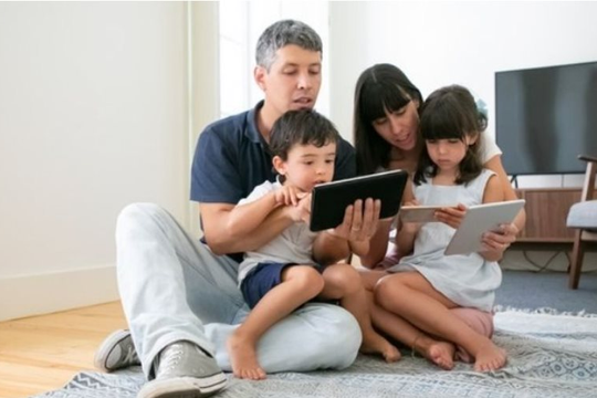 6 tỷ người dùng Internet và nỗi sợ âm thầm của những ông bố bà mẹ có con nhỏ