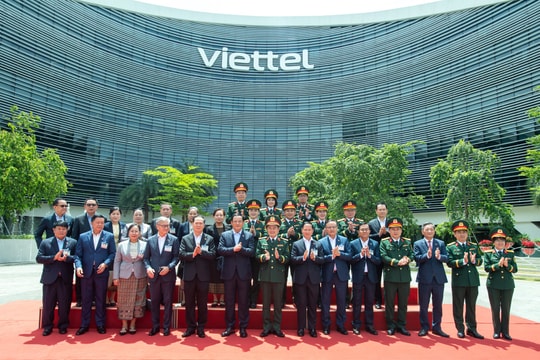 Từ 100.000 USD thành đế chế 10 tỷ USD: Viettel khiến Thủ tướng Lào "đặc biệt ấn tượng"