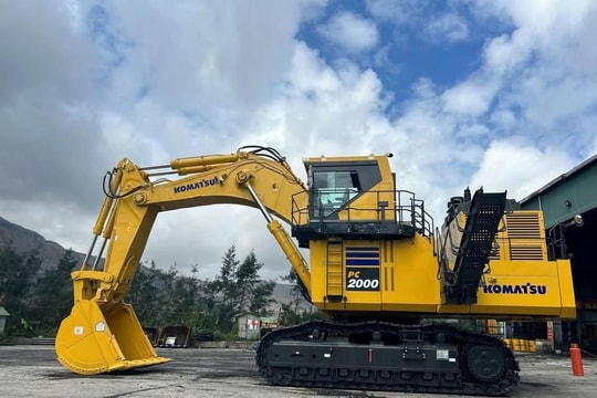 Siêu quái vật cao ngang toà nhà 6 tầng, nặng 200 tấn “nuốt” hàng chục tấn kho báu mỗi lần ở Quảng Ninh 