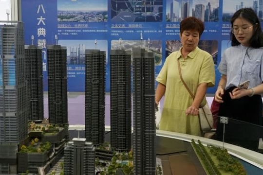 Mua căn hộ tầng 34, bốn năm sau phát hiện tòa nhà...chỉ có 32 tầng: Bi kịch của lao động thu nhập thấp mong tìm BĐS giá rẻ tại Trung Quốc
