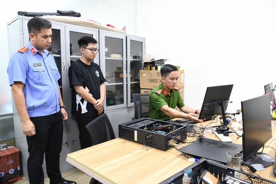 Khởi tố vụ án đầu tiên liên quan phần mềm lậu: Hàng trăm máy tính cài Windows, Office kích hoạt trái phép bị phát hiện