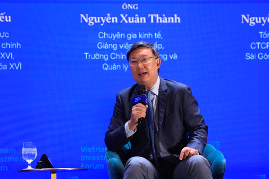 Fed có thể tăng lãi suất trong năm 2026, chuyên gia Fulbright chỉ ra áp lực lớn nhất với Việt Nam