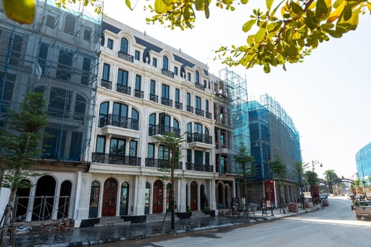 Dự án nhà phố hàng hiệu của Sunshine Group tăng tốc về đích, gần 1.300 căn đã cất nóc