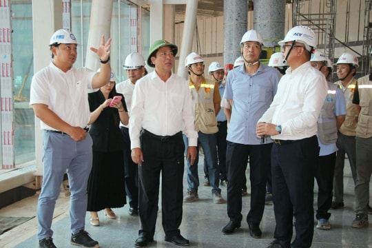 6.800 công nhân đang làm “3 ca, 4 kíp” suốt ngày đêm đưa sân bay lớn nhất Việt Nam tăng tốc về đích