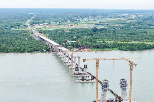 Bộ trưởng Trần Hồng Minh thúc tiến độ cầu Đại Ngãi, hoàn thiện trục giao thông chiến lược miền Tây
