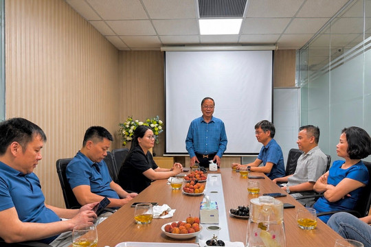 Chủ tịch Hội Thẩm định giá Việt Nam thăm, chúc mừng Tạp chí MarketTimes nhân ngày Báo chí cách mạng Việt Nam