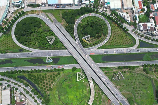 TP.HCM rót hơn 70.000 tỷ đồng mở đường tới Tây Ninh, sân bay Long Thành