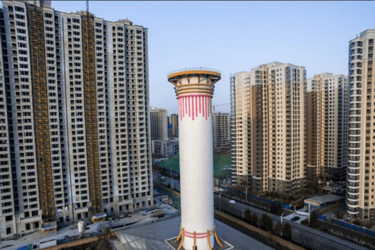 Phát hiện Quốc dựng khối tháp hình trụ thuộc dạng lớn nhất thế giới, cao 100 mét, rộng bằng nửa sân bóng đá để thực hiện nhiệm vụ mà ngay cả người dân còn không biết