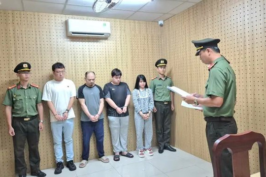 Phát hiện nhóm người Trung Quốc thuê khách sạn dự định lập ổ lừa đảo tại TP HCM