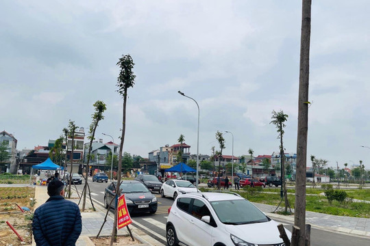 Phó Thủ tướng: Thay đổi tư duy phát triển từ "phân lô bán nền" sang phát triển các khu nhà ở cao tầng, chung cư