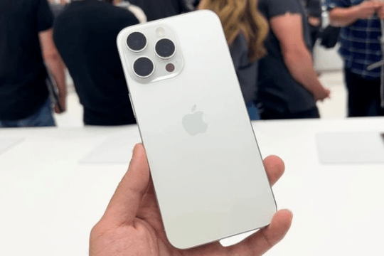 Bất ngờ chiếc iPhone cũ được cho là “đáng mua nhất” hiện nay