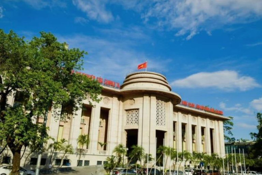 Fed cứng rắn hơn, NHNN ưu tiên ổn định tỷ giá: Lãi suất sẽ thế nào trong những tháng cuối năm?