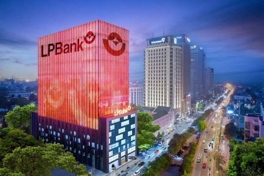 Một người tên Phạm Nhật Vượng sở hữu trên 1% vốn điều lệ LPBank 