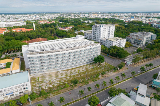 Việt Nam có 1 ĐH vùng đạt doanh thu hơn 1.200 tỷ đồng/năm, quy tụ đến 221 Giáo sư, Phó Giáo sư, vừa vào BXH tốt nhất toàn cầu