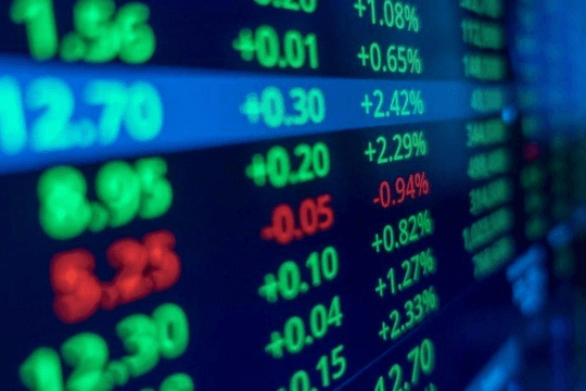 Một cổ phiếu ngân hàng tăng hơn 11% trong sáng 26/6