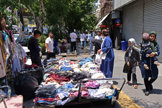 Kinh tế Iran ra sao sau 3 tháng chiến tranh với Mỹ và Israel?