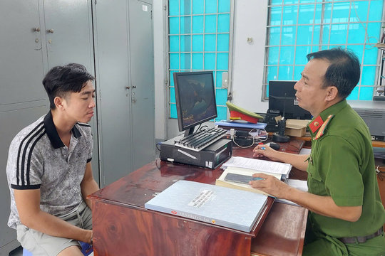 Công an điều tra các giao dịch quét mã QR chuyển khoản: Một người đàn ông sinh năm 1997 bị bắt