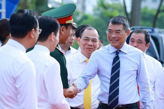 Phá kỷ lục: Hơn 34 tỷ USD đổ về Việt Nam, Singapore, Hàn Quốc, Nhật Bản có đóng góp lớn