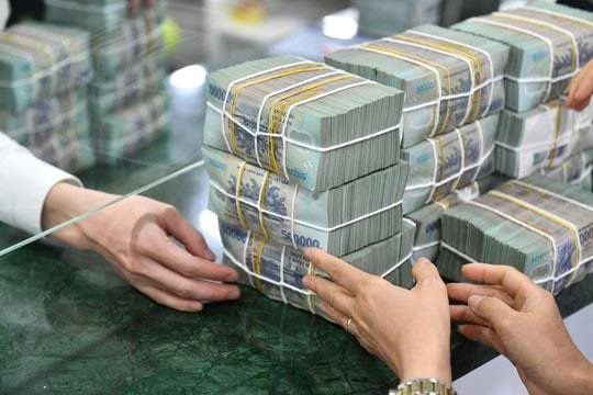 Tài chính tuần qua: Nhóm Âu Lạc nâng sở hữu tại ACB lên 9,59% vốn, lãi suất  liên ngân hàng vọt lên 13%/năm