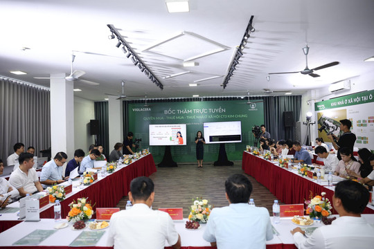 Tỷ lệ chọi lên tới 1/13, hàng nghìn người "ngậm ngùi" tại vòng bốc thăm NƠXH CT3 Kim Chung