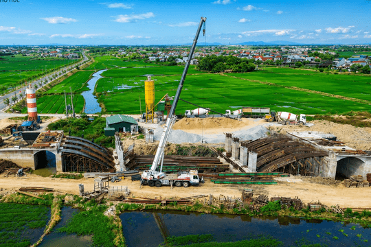 UBND TP. Huế bất ngờ chuyển giao Chủ đầu tư Dự án đường Tố Hữu nối dài đi sân bay Phú Bài, nơi có nhà thầu Tập đoàn Đồng Tâm vừa bị chấm dứt hợp đồng