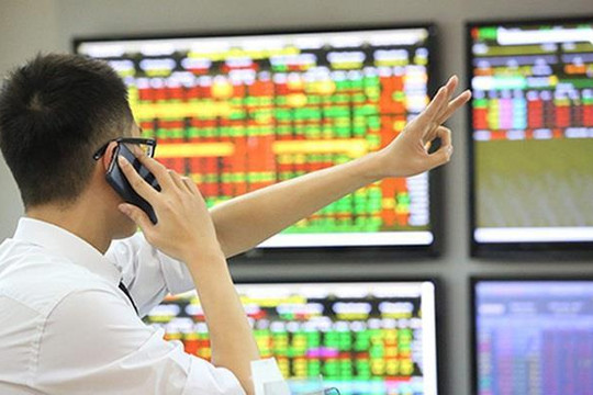 Vietcap dự báo VN-Index có cơ hội trở lại đỉnh cũ, gọi tên 4 cổ phiếu tiềm năng