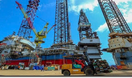 Kéo khối thép nặng 12.000 tấn nổi sừng sững, Việt Nam thành công làm chủ công nghệ quan trọng
