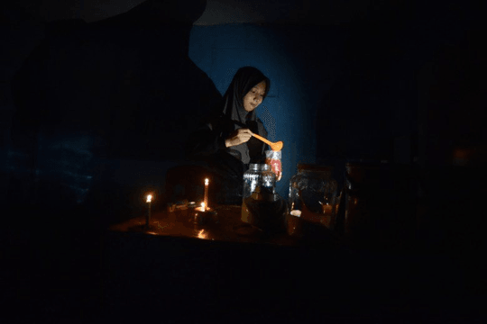 ‘Ngồi’ trên gần 32 tỷ tấn ‘vàng đen’ nhưng vẫn thiếu điện, phải cắt điện luân phiên: Nghịch lý khó tin tại nước láng giềng Việt Nam 