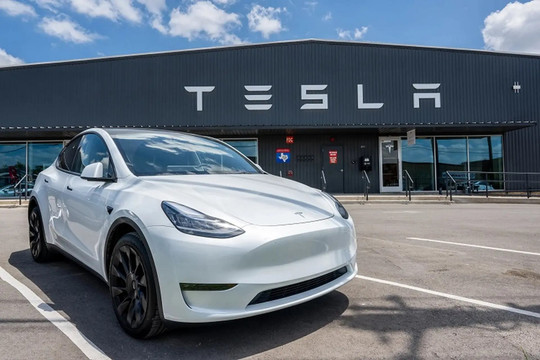 Tesla tăng tốc ngoài dự đoán: 480.126 xe giao trong quý II và tham vọng AI trị giá hàng tỷ USD 