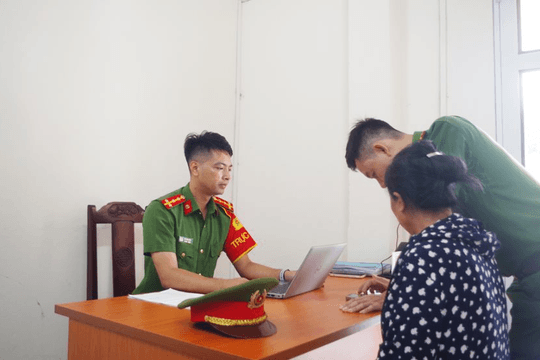 Số điện thoại lạ yêu cầu kết bạn Zalo, hướng dẫn tích hợp thông tin VNeID, người phụ nữ SN 1967 lập tức trình báo công an, bảo toàn 205 triệu đồng trong tài khoản Agribank