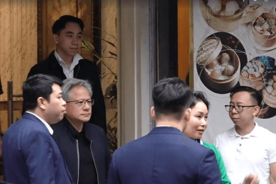 Tập đoàn khổng lồ giữ lời hứa với tỷ phú Phạm Nhật Vượng: Vì sao trả cổ tức "bèo" hơn cả ở Việt Nam?