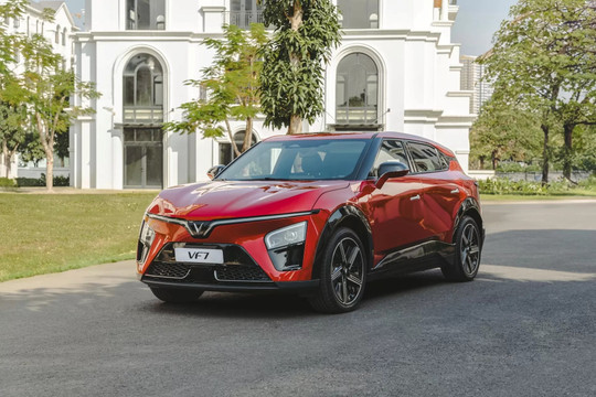 VinFast 'leo tháp' tại thị trường ô tô lớn thứ 3 thế giới: Vượt xa BYD, Tesla, Hyundai, lọt top 5 thương hiệu xe điện bán chạy nhất