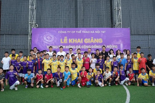 Bầu Hiển mở lớp học bóng đá miễn phí cho trẻ từ 7 đến 13 tuổi