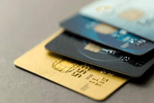 Phí chuyển đổi trả góp thẻ tín dụng tại ngân hàng nào thấp nhất hiện nay?
